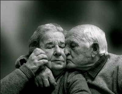 beso-de-ancianos