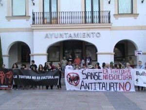 La manifestación de Sanse Antitaurino continúa10 años después